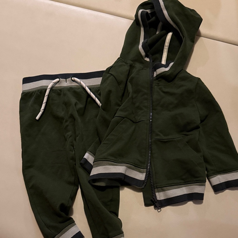 Tommy Bahamas Green Hoodie and Jogger Track Set 12m
